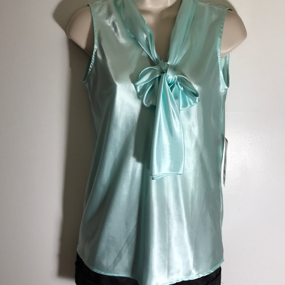 Pussey Bow sleeveless Cami